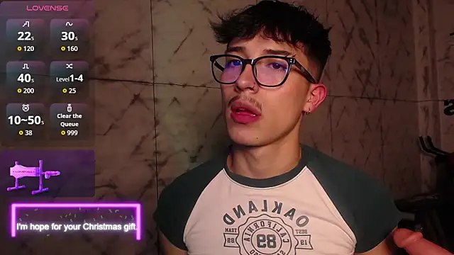 Snapshot of tim__fox chatting on December 21, 2025, 11:28 am tim fox online show from December 21, 2025, 11:28 am