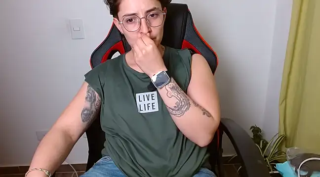 alex parker07 online show from March 12, 2025, 3:35 am