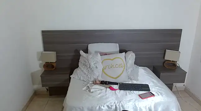 RAICHELLCOOPER1 online show from February 10, 2025, 10:51 pm