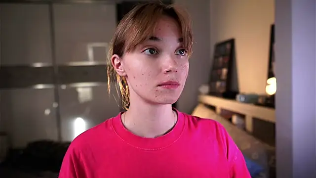 ileanacampbe online show from September 23, 2025, 4:15 am