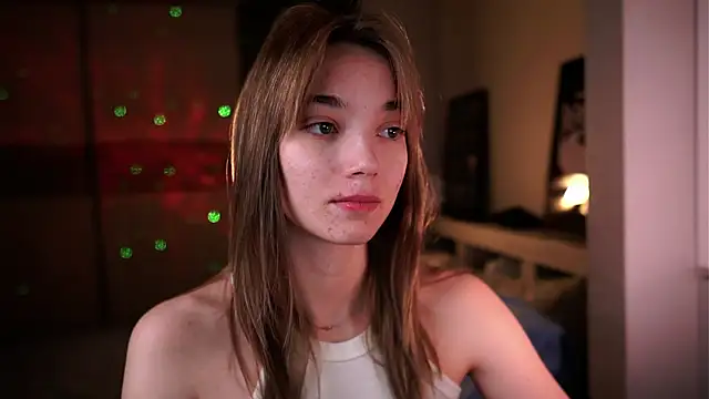 ileanacampbe online show from September 26, 2025, 4:38 am