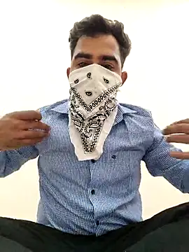 13lusty online show from March 18, 2025, 7:19 am