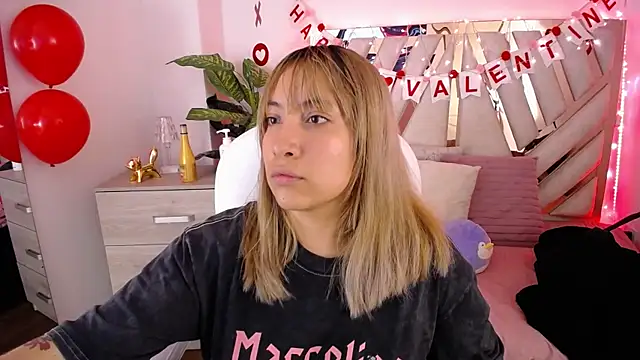 Snapshot of NyxAndria_1 chatting on February 6, 2025, 8:45 pm NyxAndria 1 online show from February 6, 2025, 8:45 pm