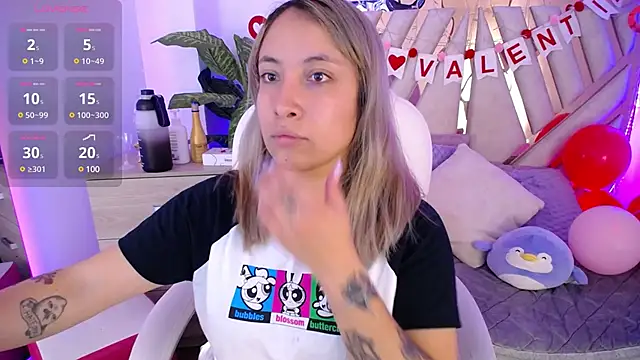 Snapshot of NyxAndria_1 chatting on February 17, 2025, 8:15 pm NyxAndria 1 online show from February 17, 2025, 8:15 pm