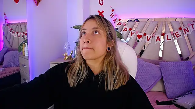 Snapshot of NyxAndria_1 chatting on February 23, 2025, 7:38 pm NyxAndria 1 online show from February 23, 2025, 7:38 pm