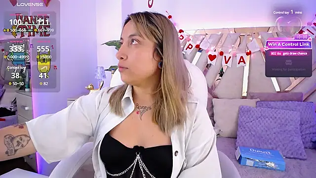 Snapshot of NyxAndria_1 chatting on March 1, 2025, 1:32 am NyxAndria 1 online show from March 1, 2025, 1:32 am