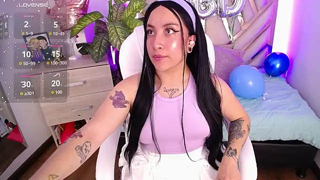 Snapshot of NyxAndria_1 chatting on October 12, 2025, 6:18 pm NyxAndria 1 online show from October 12, 2025, 6:18 pm