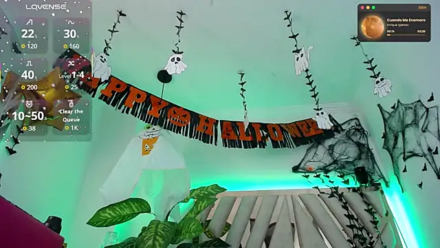 Snapshot of NyxAndria_1 chatting on November 9, 2025, 9:46 pm NyxAndria 1 online show from November 9, 2025, 9:46 pm