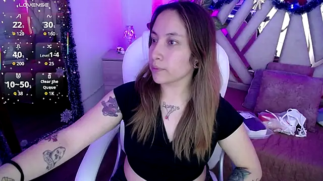 Snapshot of NyxAndria_1 chatting on December 14, 2025, 10:14 pm NyxAndria 1 online show from December 14, 2025, 10:14 pm