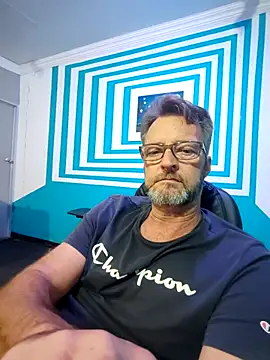 itsmeyes69 online show from February 17, 2025, 8:04 pm