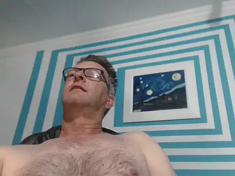 itsmeyes69 online show from October 14, 2025, 8:20 pm