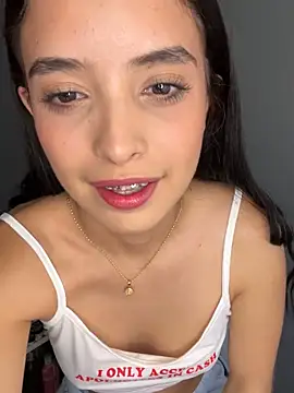 Snapshot of StefanyRousse chatting on September 28, 2025, 5:51 pm StefanyRousse online show from September 28, 2025, 5:51 pm