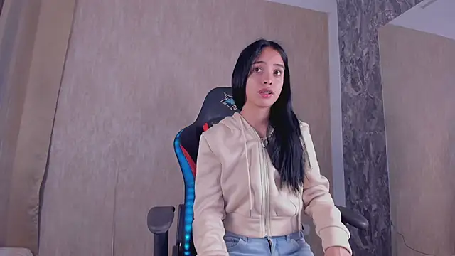 Snapshot of StefanyRousse chatting on November 12, 2025, 11:43 am StefanyRousse online show from November 12, 2025, 11:43 am