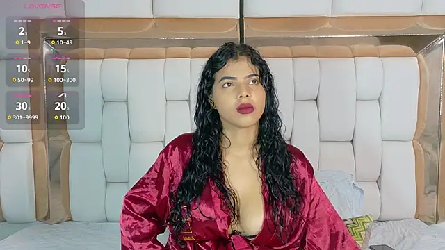 hotiergirl online show from October 3, 2025, 12:35 pm