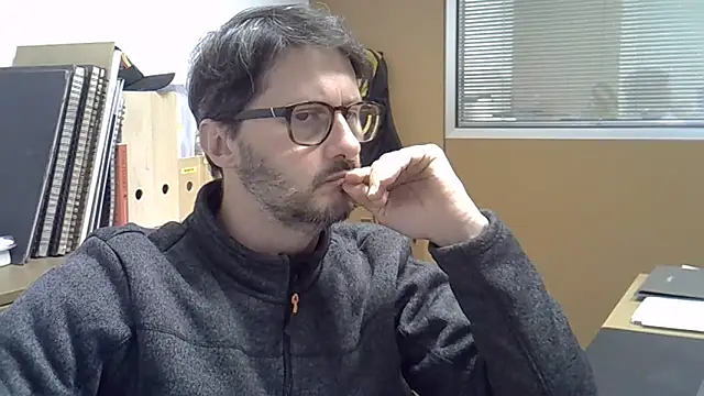 Snapshot of Cellino4 chatting on February 6, 2025, 4:47 pm Cellino4 online show from February 6, 2025, 4:47 pm