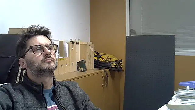 Snapshot of Cellino4 chatting on March 17, 2025, 6:11 pm Cellino4 online show from March 17, 2025, 6:11 pm