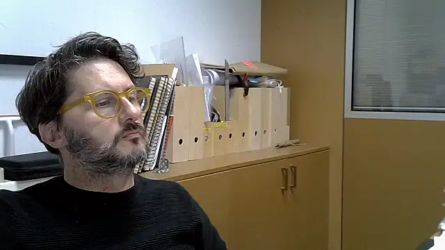 Snapshot of Cellino4 chatting on November 9, 2025, 1:09 pm Cellino4 online show from November 9, 2025, 1:09 pm