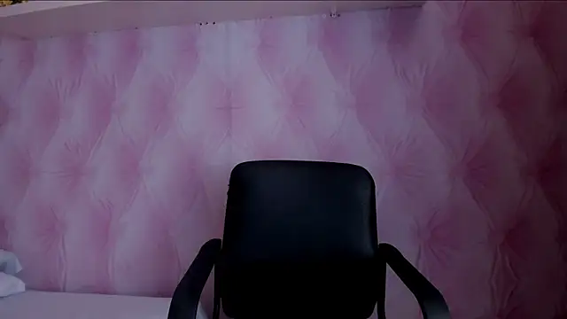 TaniaBellini online show from January 27, 2025, 11:43 am