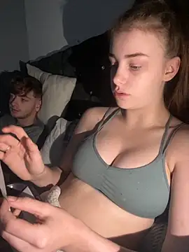 VioletxBlue online show from November 14, 2025, 1:21 pm