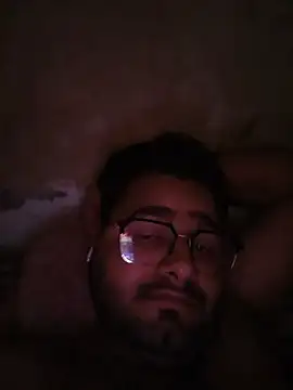 Snapshot of Skraj2025 chatting on July 15, 2026, 9:25 am Skraj2025 online show from July 15, 2026, 9:25 am