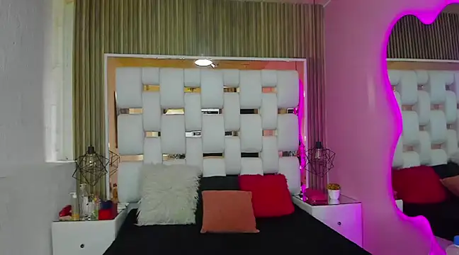 SolEvanss online show from March 4, 2025, 2:53 pm