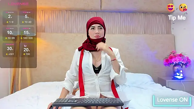 Snapshot of taylorsmiiith_ chatting on February 25, 2025, 10:18 pm taylorsmiiith online show from February 25, 2025, 10:18 pm