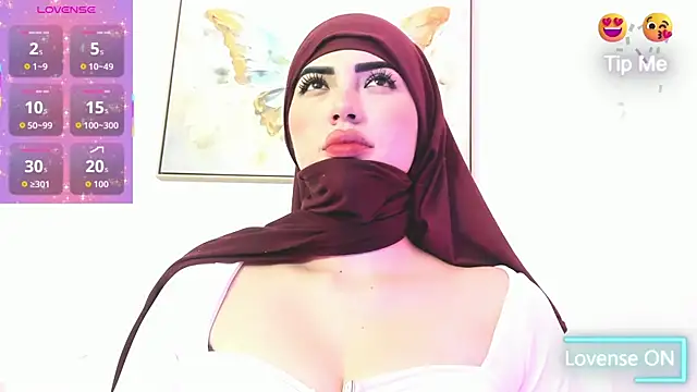 taylorsmiiith  online show from December 19, 2025, 8:49 pm