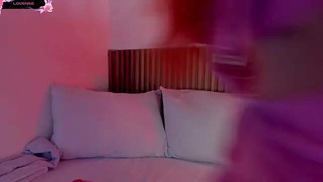 alliss ginger  online show from November 29, 2025, 7:39 pm