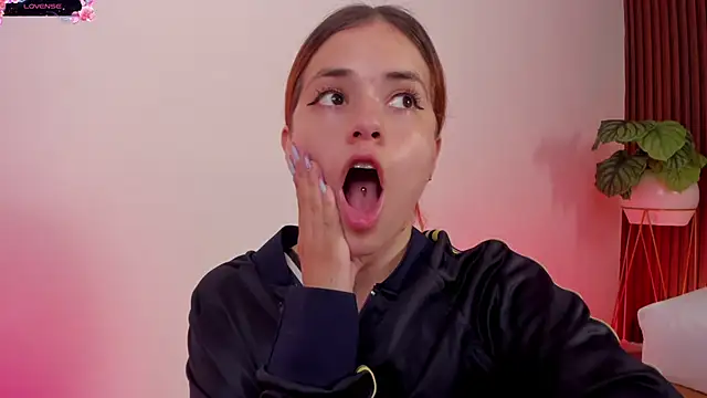 Snapshot of alliss_ginger_ chatting on May 5, 2026, 9:01 pm alliss ginger online show from May 5, 2026, 9:01 pm