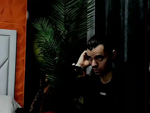 maxi styles online show from February 7, 2026, 11:36 am