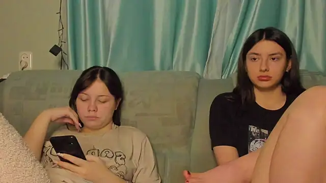 Snapshot of honey_love_honeyy chatting on January 21, 2025, 4:05 pm honey love honeyy online show from January 21, 2025, 4:05 pm