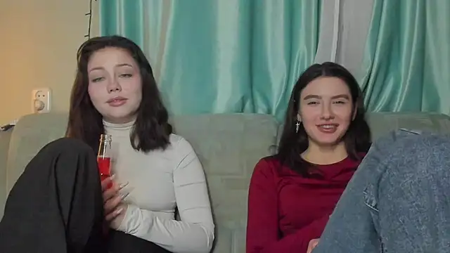 Snapshot of honey_love_honeyy chatting on January 23, 2025, 9:50 pm honey love honeyy online show from January 23, 2025, 9:50 pm