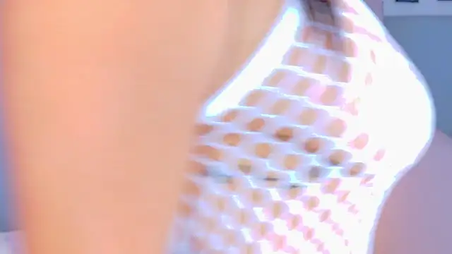 Snapshot of AlynAllen chatting on November 12, 2025, 7:46 pm AlynAllen online show from November 12, 2025, 7:46 pm