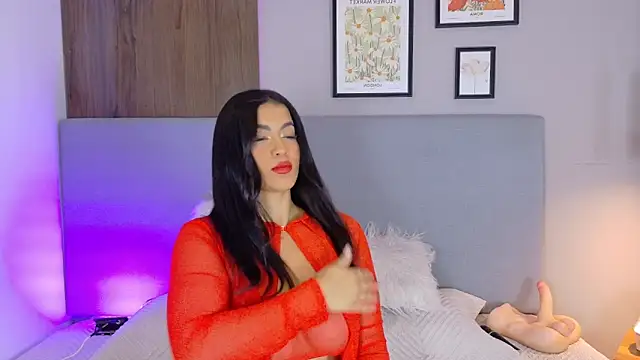 Snapshot of AlynAllen chatting on December 18, 2025, 7:31 pm AlynAllen online show from December 18, 2025, 7:31 pm