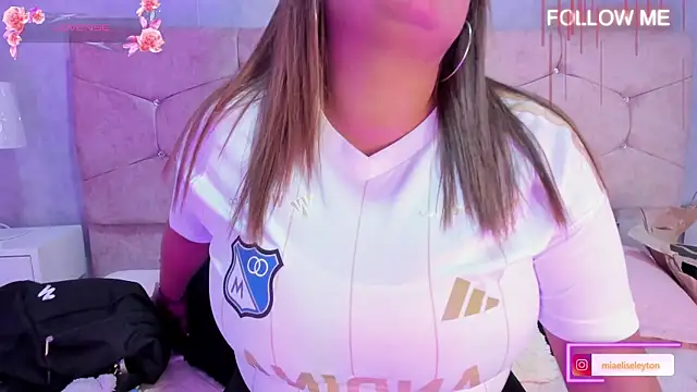 Elise-Leyton online show from October 29, 2025, 9:05 pm