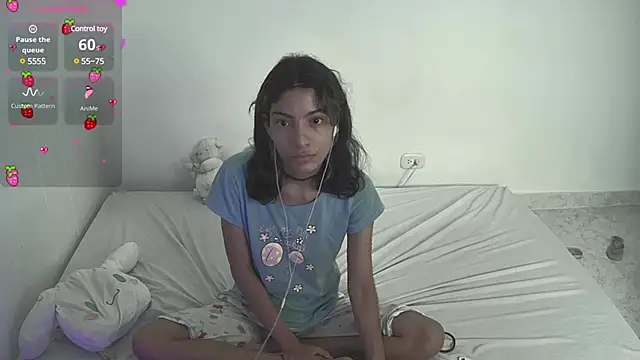 Lovelyamyy online show from January 16, 2025, 3:24 pm