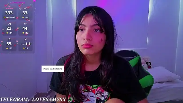 Lovelyamyy online show from April 15, 2026, 7:21 pm