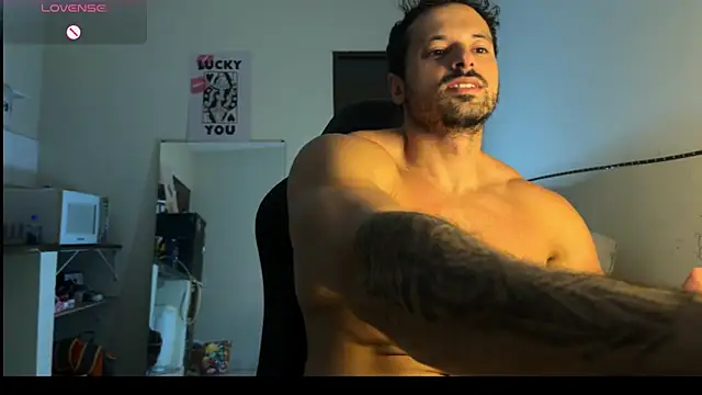 Snapshot of Lucasfit24 chatting on March 4, 2026, 12:16 am Lucasfit24 online show from March 4, 2026, 12:16 am