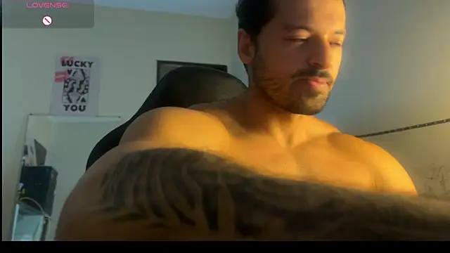 Snapshot of Lucasfit24 chatting on March 4, 2026, 2:12 pm Lucasfit24 online show from March 4, 2026, 2:12 pm