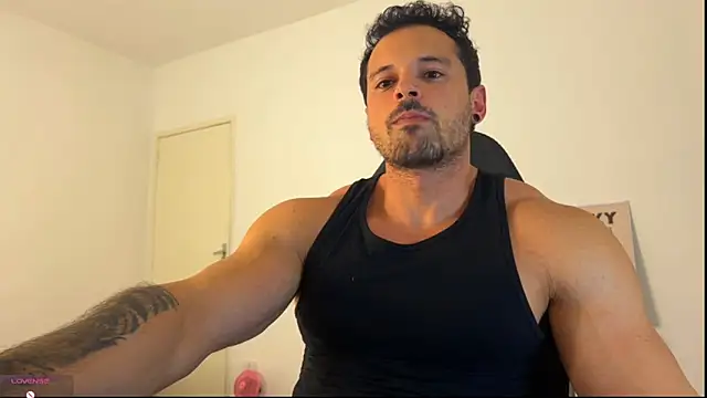 Snapshot of Lucasfit24 chatting on June 9, 2026, 1:28 am Lucasfit24 online show from June 9, 2026, 1:28 am