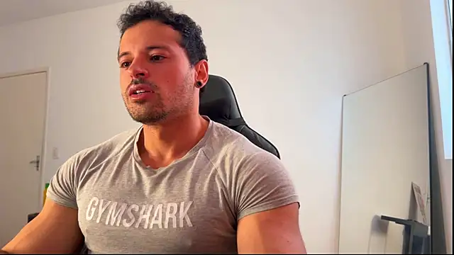 Snapshot of Lucasfit24 chatting on June 21, 2026, 3:03 pm Lucasfit24 online show from June 21, 2026, 3:03 pm