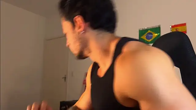 Snapshot of Lucasfit24 chatting on July 16, 2026, 4:24 pm Lucasfit24 online show from July 16, 2026, 4:24 pm