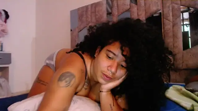 leslycarsson online show from March 29, 2026, 9:59 pm