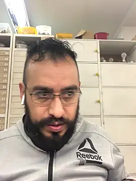 leonardohot1987 online show from February 5, 2025, 4:36 pm