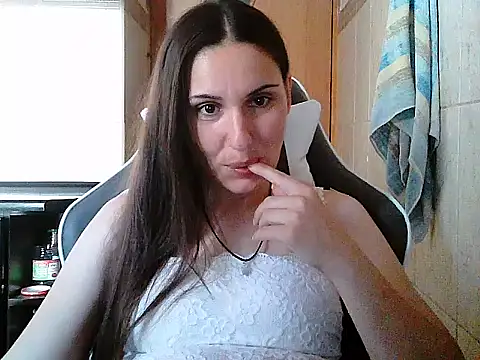 Yuliia30 online show from July 7, 2026, 3:05 pm
