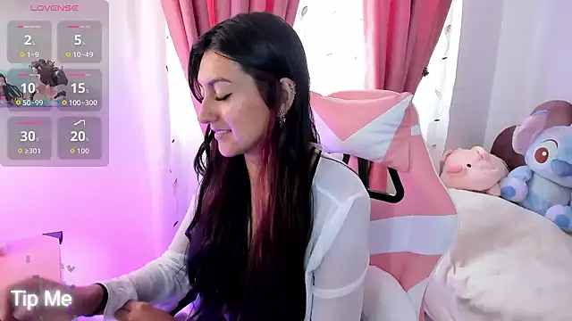 sweetfoxy 17 online show from February 3, 2026, 8:03 pm