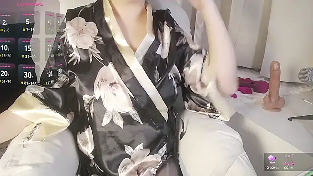 Hey-Cute online show from February 27, 2025, 3:05 pm