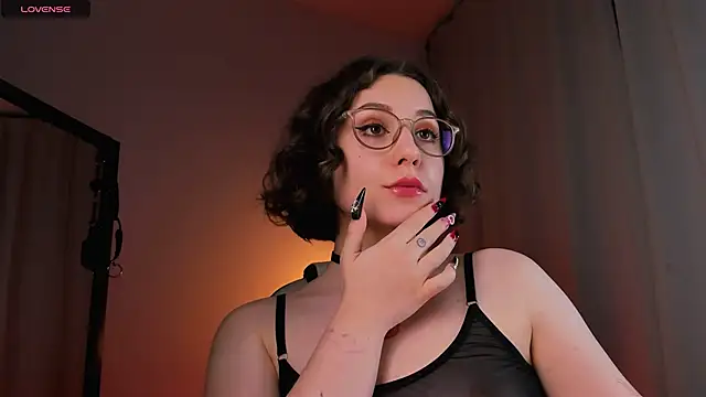 Eva Moss  online show from March 4, 2025, 3:33 am