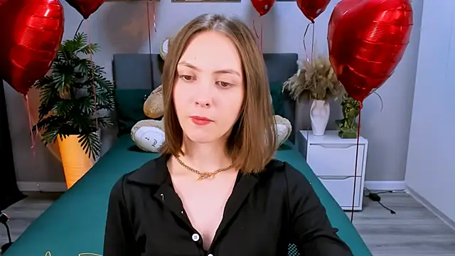 JesssWalker online show from February 19, 2025, 1:39 pm