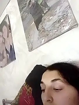 Rosanna Rennie online show from October 2, 2025, 1:23 am